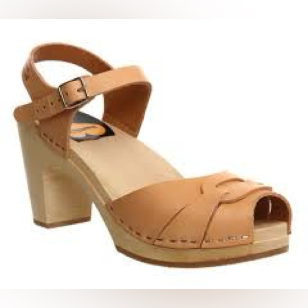 Swedish Hasbeens tan leather open toe clog sandals women’s size 40‎ cottagecore